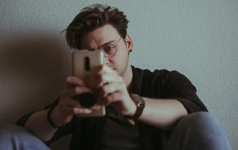 What Expats in Germany Are Playing on Their Phones